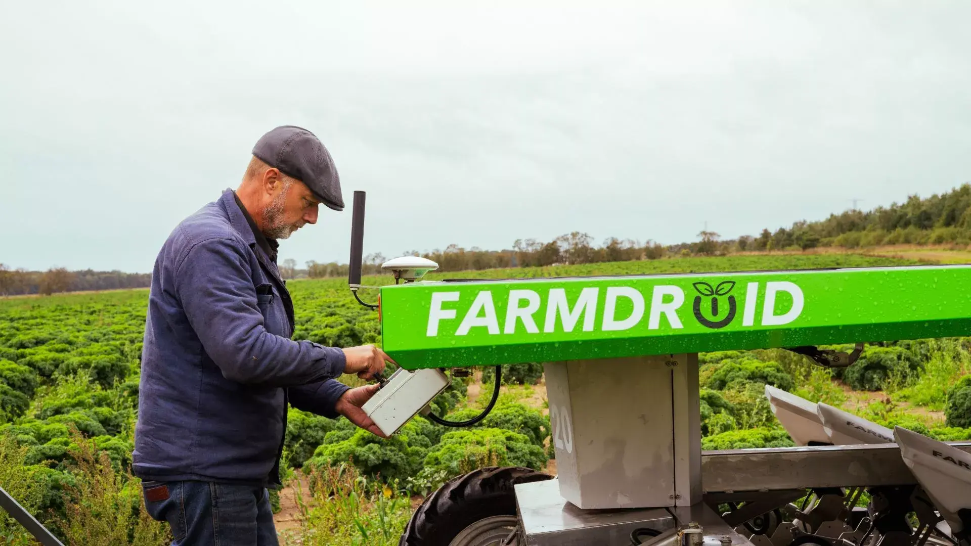 RS27 Farmer using Farm Droid FD20